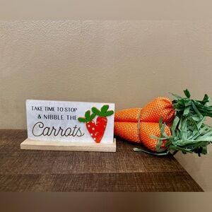Easter Decorative Carrot Bundle with Sign
